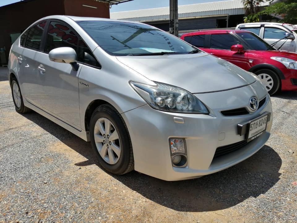 Toyota Prius ปี 2011 สีเงิน