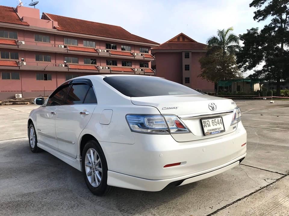 Toyota Camry ปี 2012 สีขาว