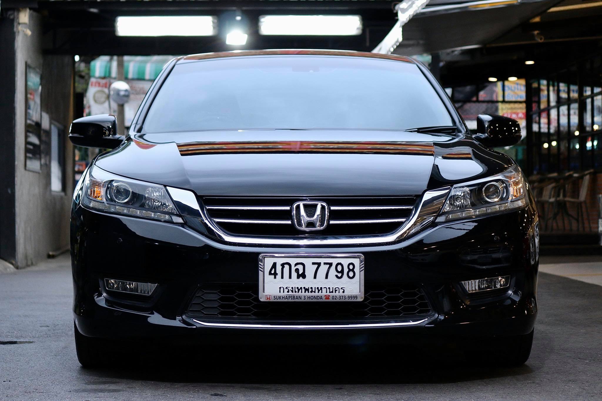 Honda Accord Gen 9 ปี 2013 สีดำ