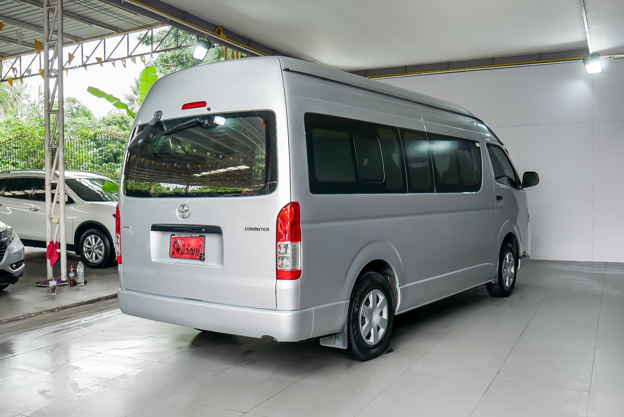 Toyota COMMUTER 3.0 D4D ปี 2014 สีเงิน