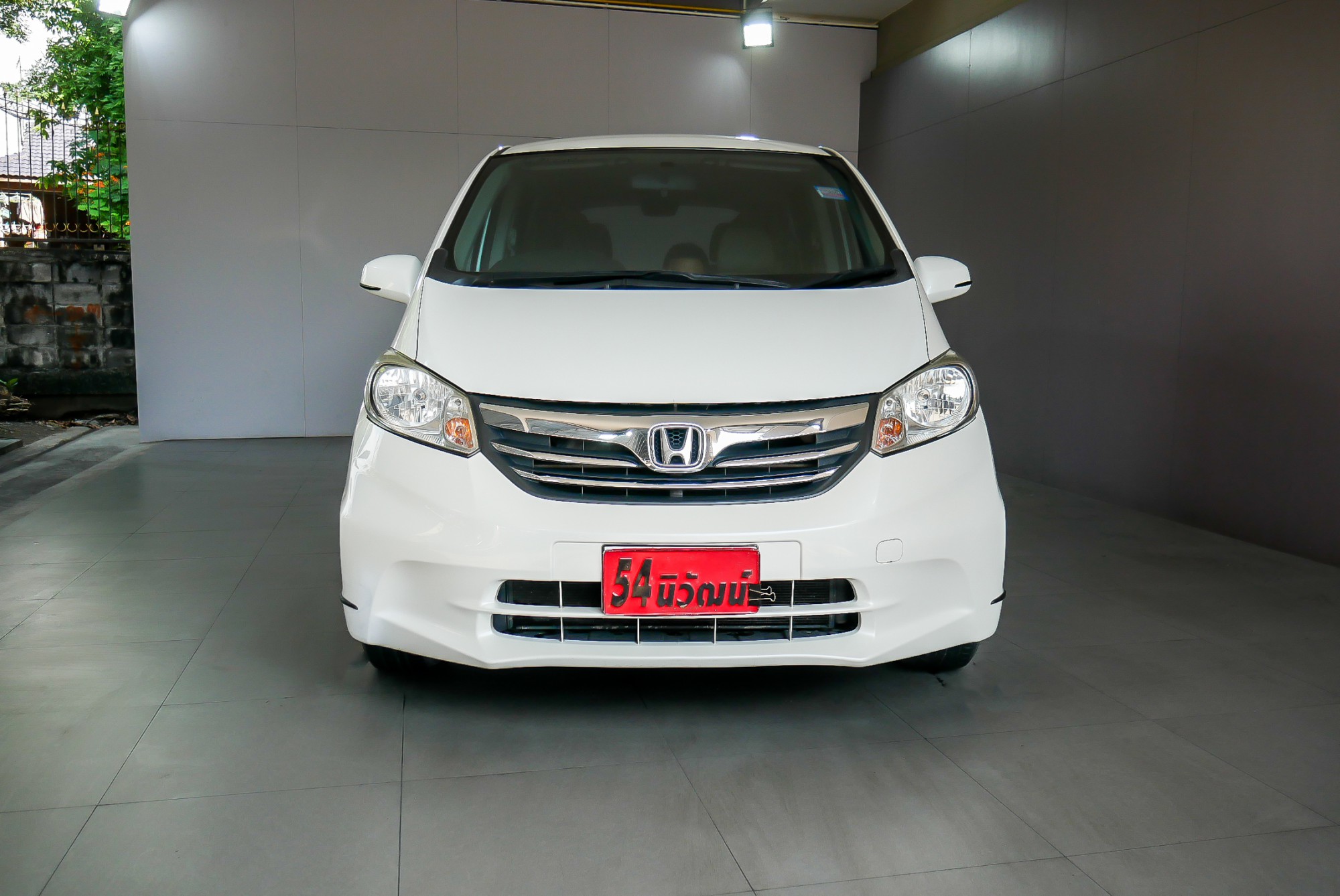 HONDA FREED 1.5 SE MINOR CHANGE ปี 2013 สีขาว