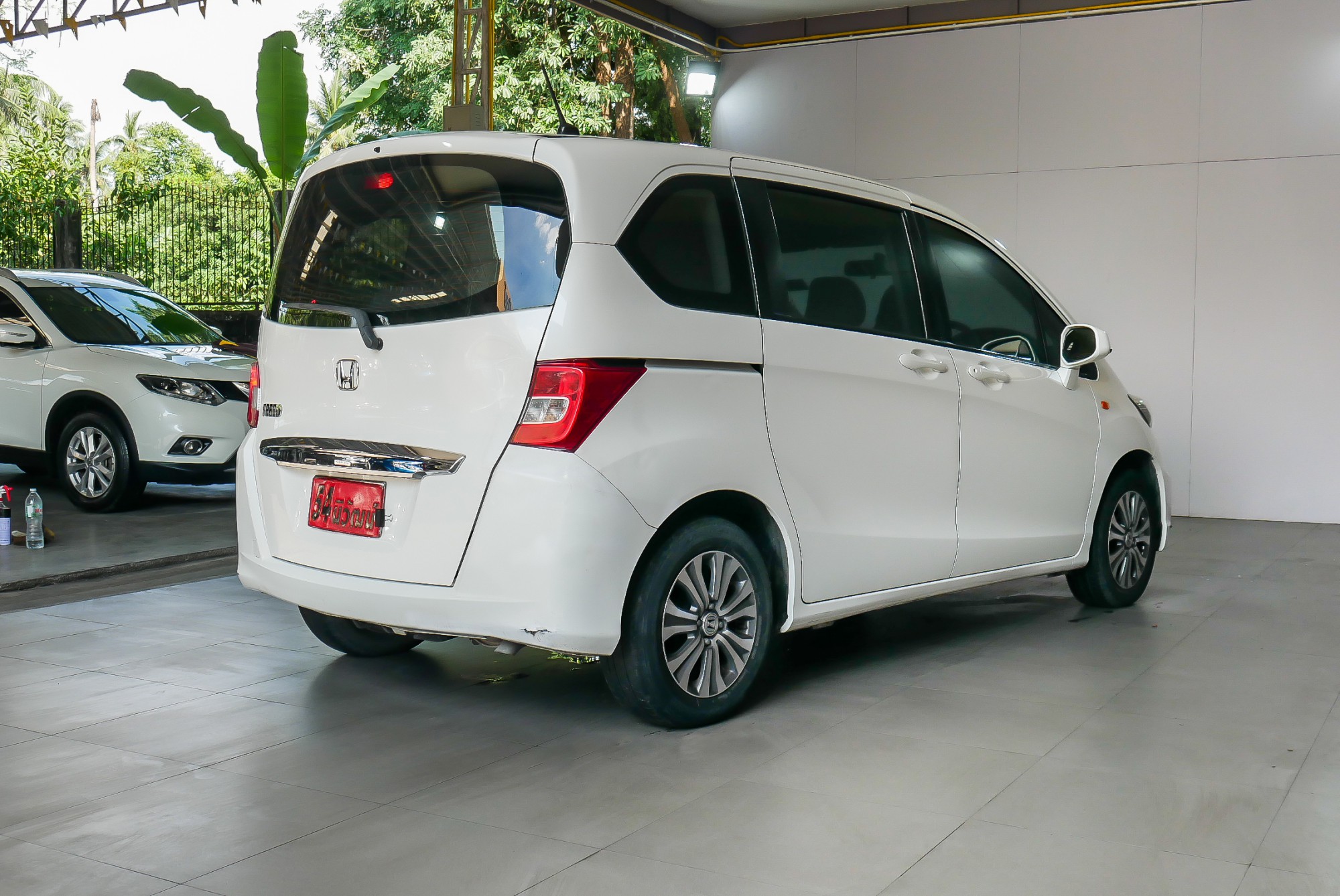 HONDA FREED 1.5 SE MINOR CHANGE ปี 2013 สีขาว