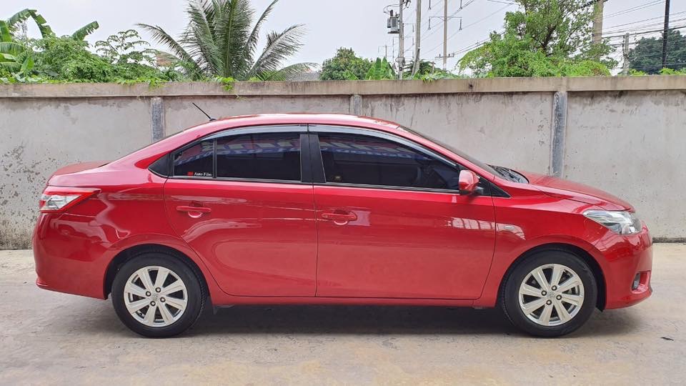 Toyota Vios ปี 2013 สีแดง