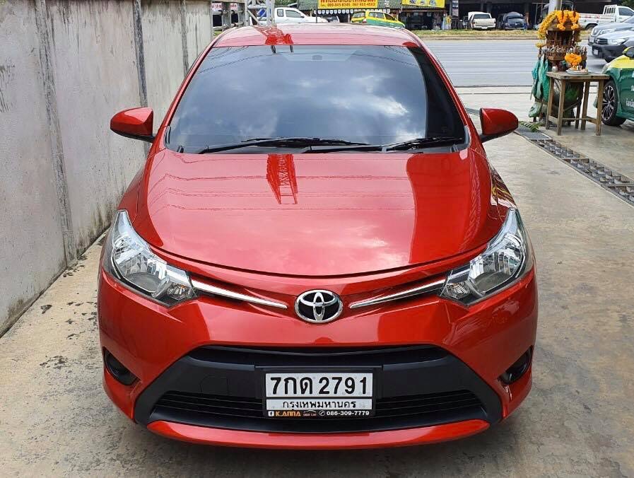 Toyota Vios ปี 2013 สีแดง