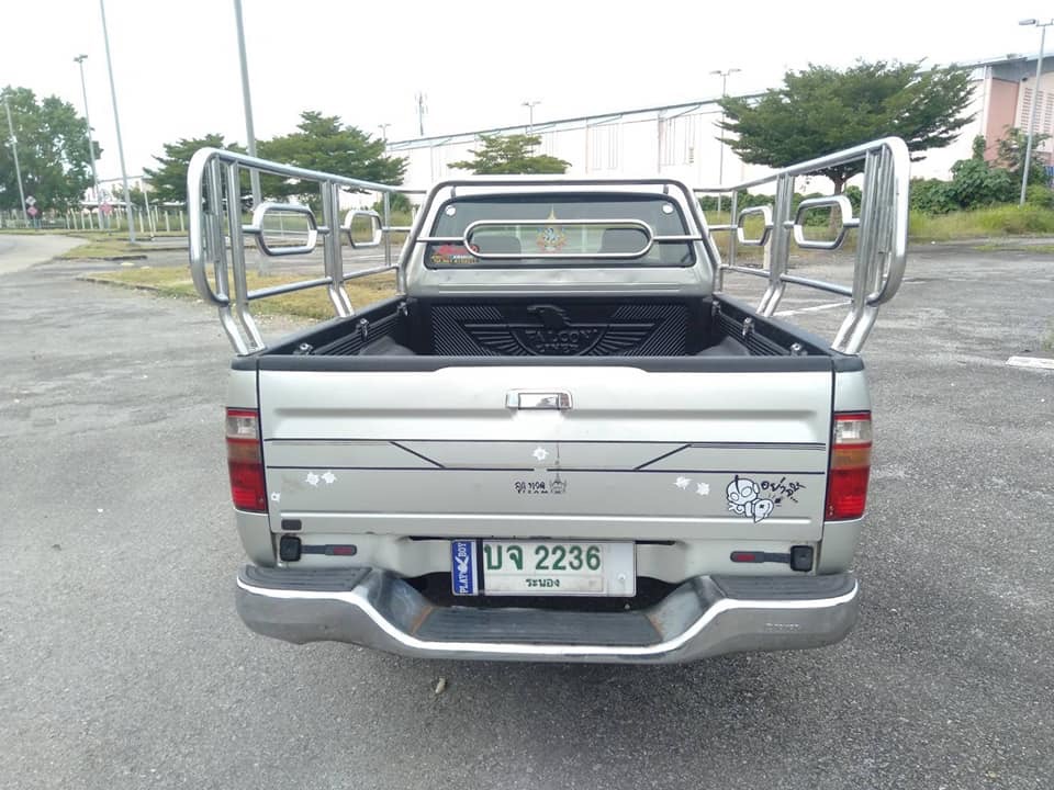 Toyota Hilux Tiger Extra cab ปี 2004 สีเงิน