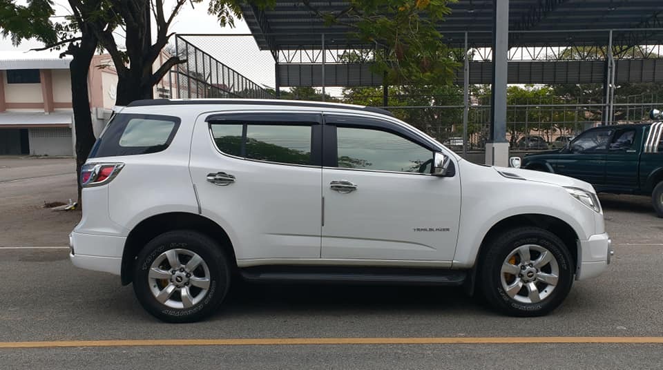 Chevrolet Trailblazer ปี 2013 สีขาว