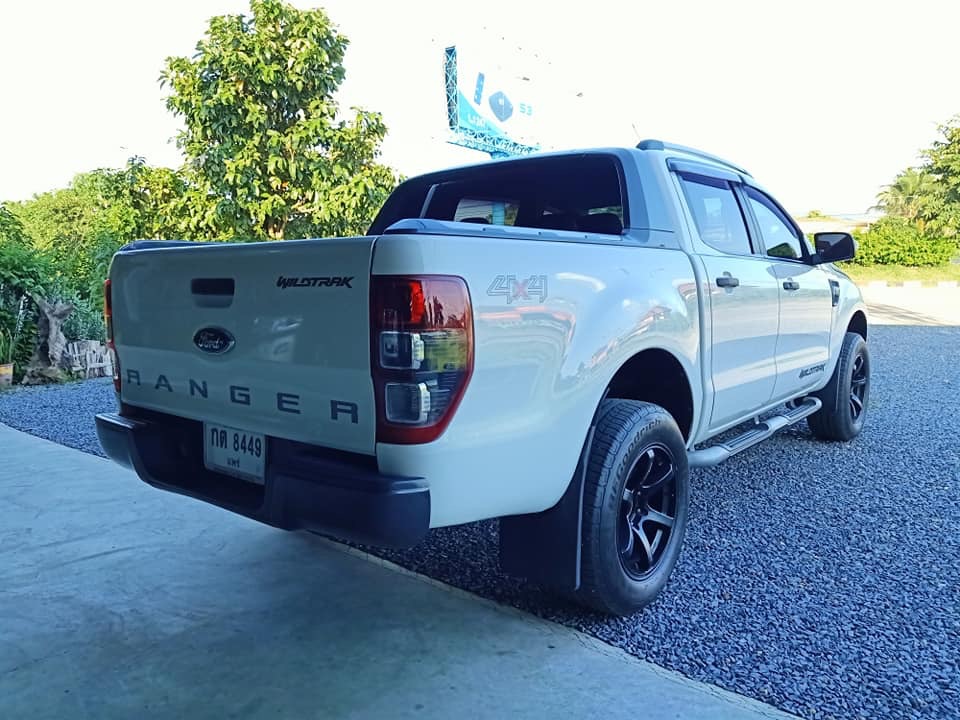 Ford Ranger 4 ประตู ปี 2012 สีขาว