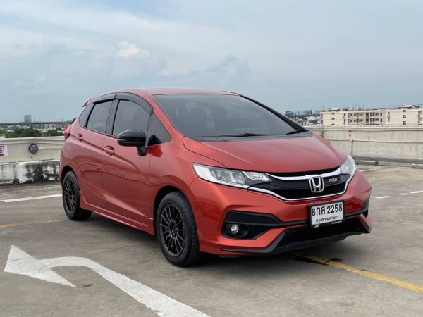 2019 Honda Jazz GK สีแดง