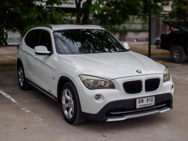 2012 BMW X1 E84 สีขาว