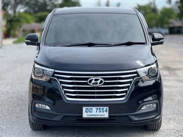 2018 Hyundai H-1 สีดำ