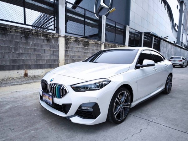 2023 BMW 220i Grand Coupe M SPORT สีขาว