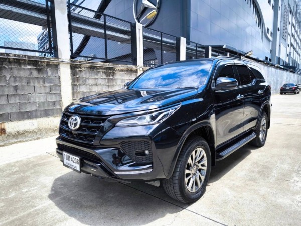 2021 Toyota Fortuner สีดำ