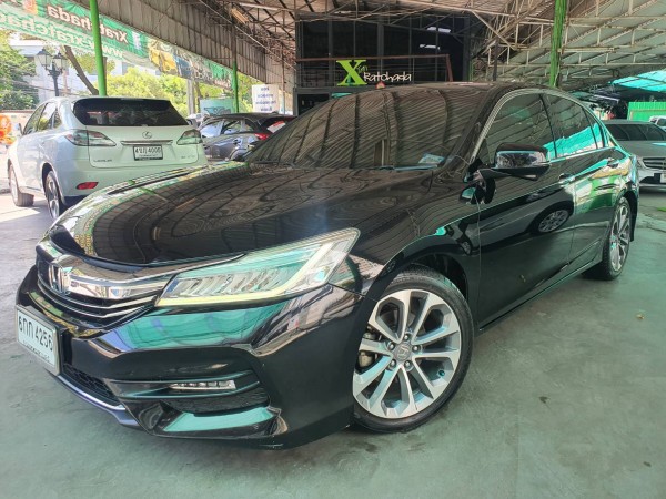 Honda Accord 2.0 EL ปี 2016 สีดำ มือ 1 minor chang