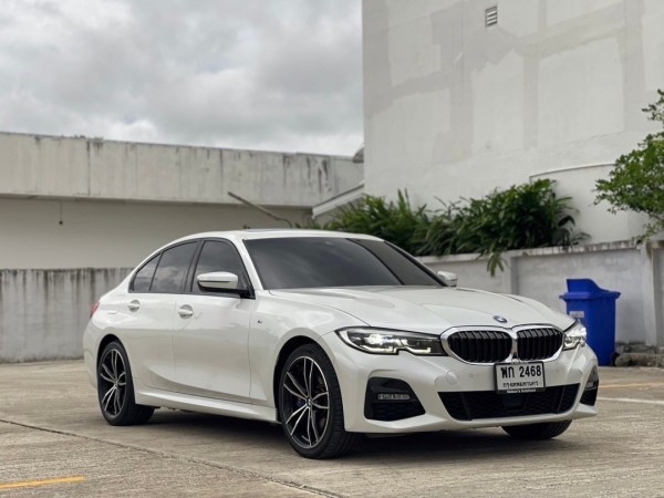 2022 BMW 330e Msport สีขาว