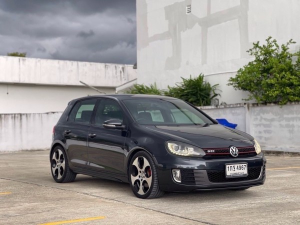 2011 Volkswagen Golf MK6 สีดำ