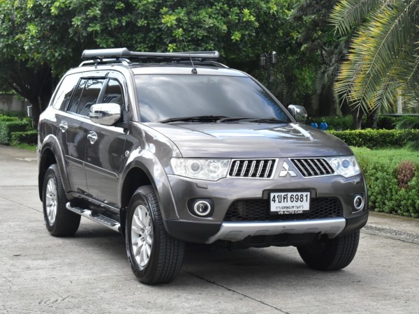 Mitsubishi Pajero 2.5 GT 2WD ปี: 2012 เกียร์: ออโต้ เครื่องยนต์: ดีเซล สี:น้ำตาล