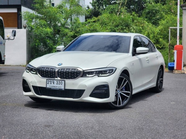 2020 BMW 332i E46 สีขาว