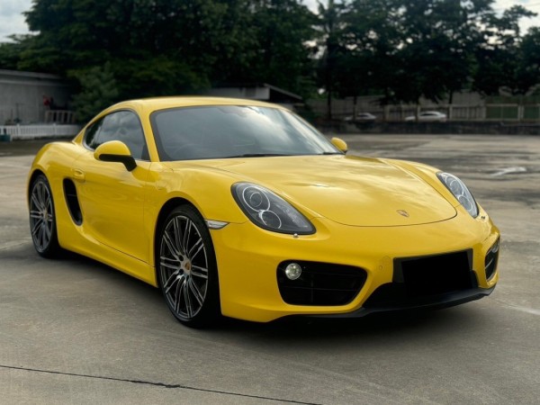 2016 Porsche 981 Cayman สีเหลือง