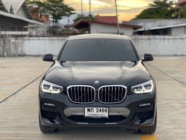 2020 BMW X4 G02 สีดำ