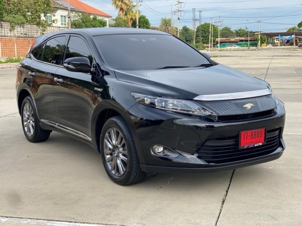 2015 Toyota Harrier สีดำ