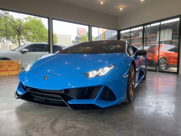 2020 Lamborghini Huracan EVO สีฟ้า