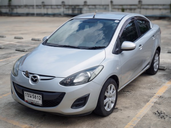 2013 Mazda 2 Elegance (4 ประตู) สีเงิน