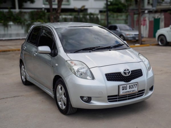 2009 Toyota Yaris สีเงิน