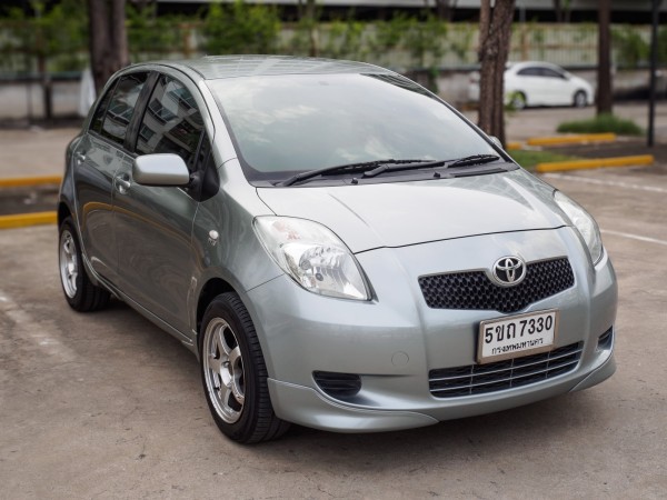 2006 Toyota Yaris สีเงิน