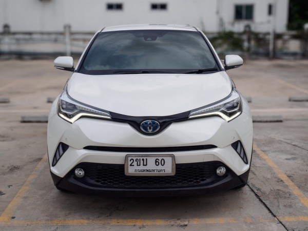 2020 Toyota C-HR สีขาว