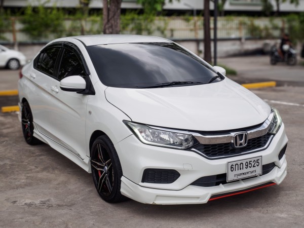 2017 Honda City สีขาว