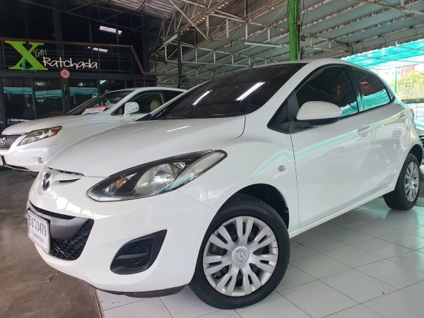 ขาย Mazda 2 สีขาว 5ประตู ปี2010 เกียร์ธรรมดา มือหนึ่งวิ่งน้อย