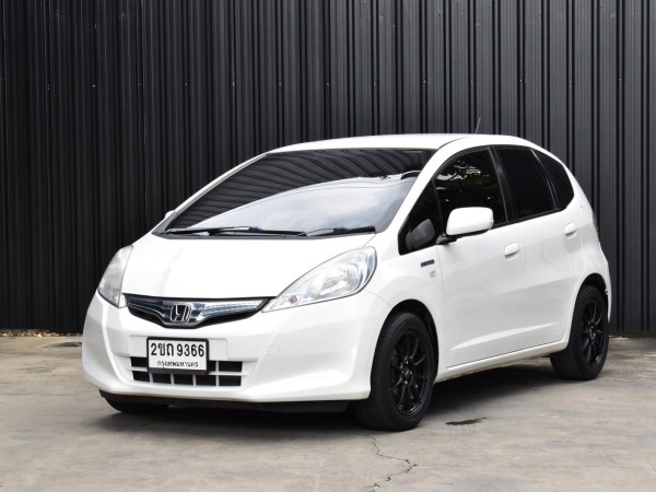 HONDA Jazz hybrid 1.3 ปี 2013 auto ไมล์ 120,000 กม.