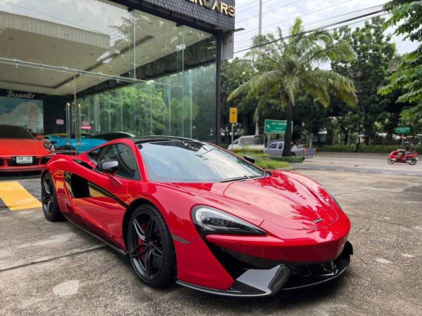 2016 McLaren 570S สีขาว