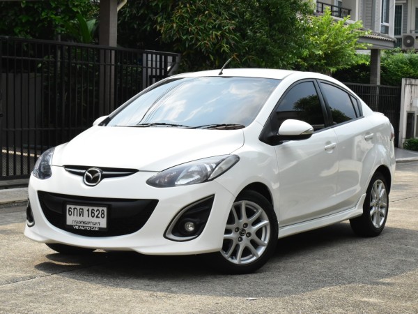 Mazda 2 1.5 Spirit ปี 2012 สีขาว ออโต้ เบนซิน ไมล์ 9x,xxx km.