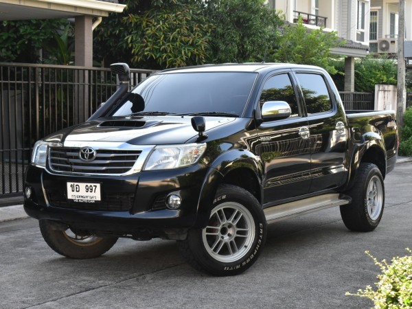 Toyota Hilux Vigo Champ 2.5E Prerunner 4ประตู ปี 2012 : สีดำ : ออโต้ : ดีเซล : ไมล์ 85,xxx km.