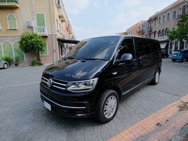 2017 Volkswagen Caravelle สีดำ