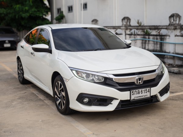 2016 Honda Civic Sedan สีขาว