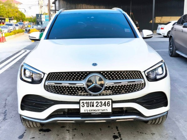 2022 Mercedes-Benz GLC-Class GLC 300 e 4MATIC AMG สีขาว