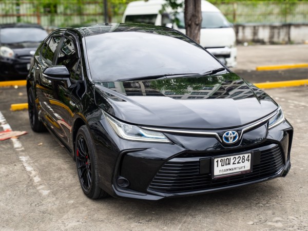 2020 Toyota ALTIS 1.8 HYBRID สีดำ