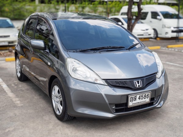 2011 Honda Jazz GE สีเทา