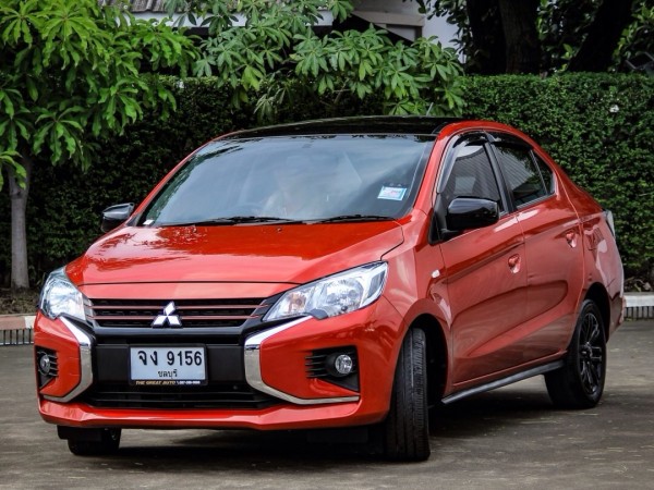 2022 Mitsubishi Attrage สีแดง