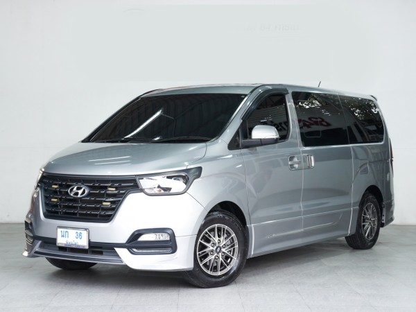 HYUNDAI #H1 2.5 Elite AT ปี2019 จดปี2020 สีเทา เลขไมล์ปัจจุบัน 75,xxx กม. เครื่องยนต์ ดีเซล