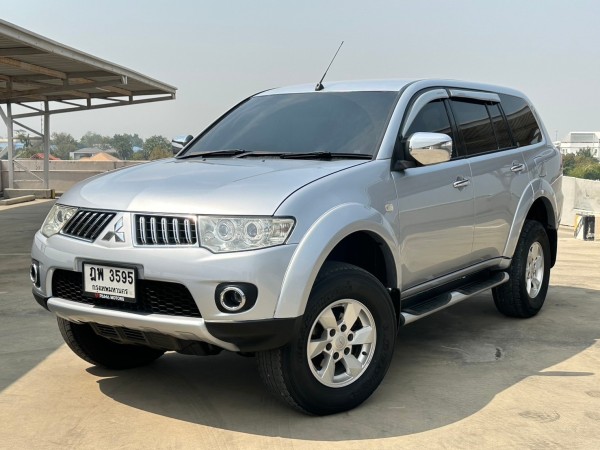 2010 Mitsubishi Pajero Sport สีเงิน