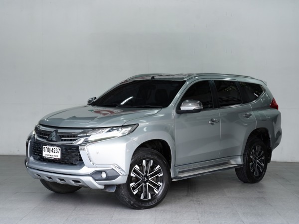 MITSUBISHI #PAJERO SPORT 2.4 PREMIUM 4WD AT ปี 2015 จด 2016 สีเทา เลขไมล์ปัจจุบัน 93,xxx กม.