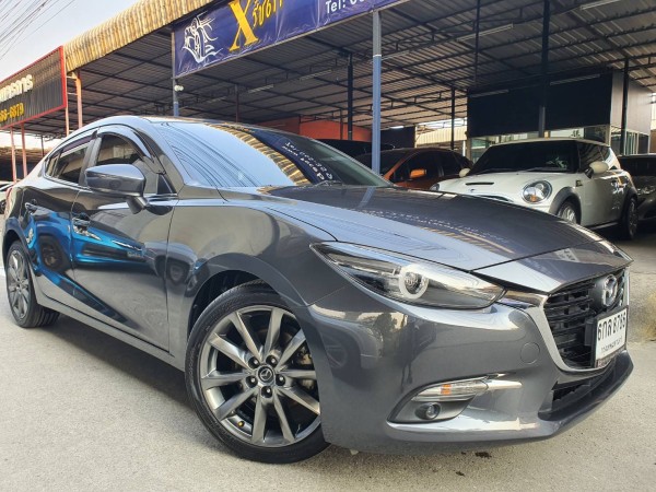 Mazda 3 Sedan 2.0 S Auto minor change ปี2017 สีเทา มือ 1