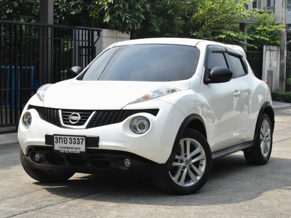 Nissan Juke 1.6V ปี2014 สีขาว ออโต้ เบนซิน ไมล์ 1xx,xxx km.