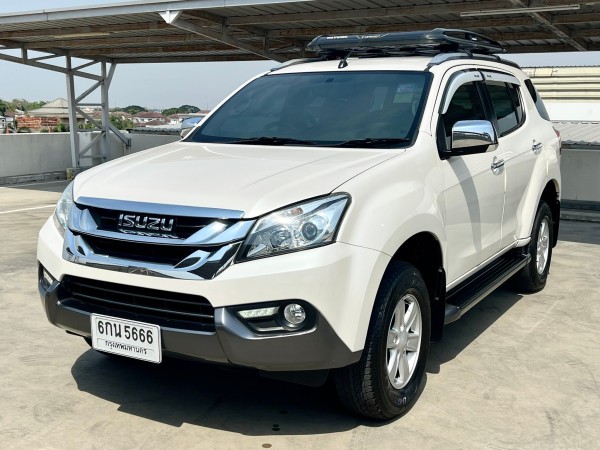 ไมล์แท้ 50,000 กม.ISUZU MU-X 1.9 DVD สีขาว เกียร์ออโต้ 2WD ปี 2017 รถสวย ประวัติดี ไม่มีชน เดิมทุกจุด