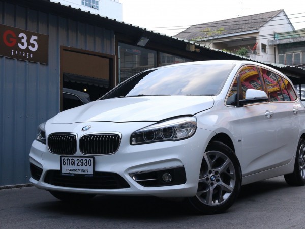 BMW 2 Series F46 Gran Tourer 218i ปี 2016 สีขาว